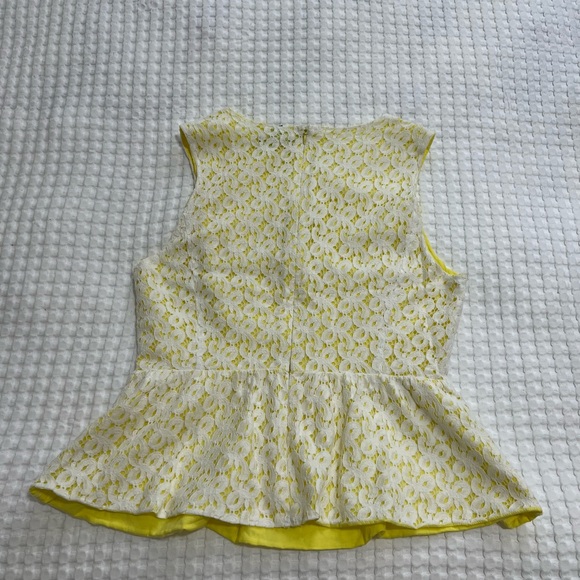 Forever 21 Yellow/White Lace Sleeveless Peplum Top - Picture 8 of 9